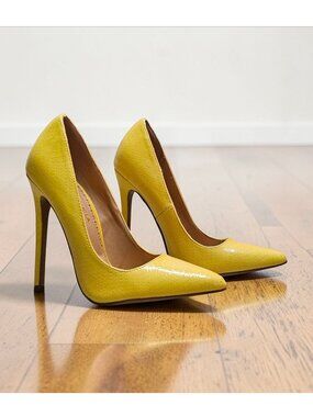 Yellow High Heel Pumps With Faux Snakeskin Texture & Pointed Toe Design